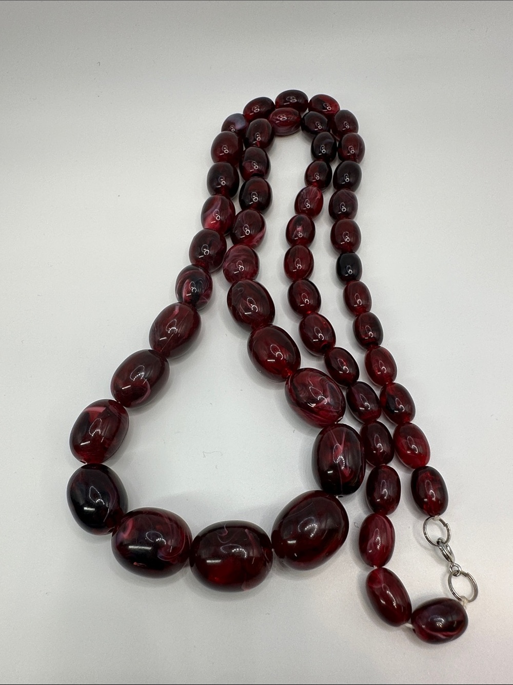 Vintage Swirled Cranberry Lucite Graduated Necklace 36” - Picture 6 of 9